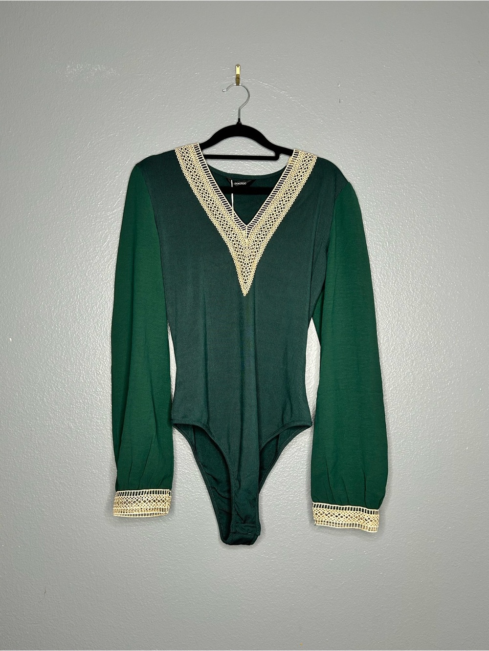 NWT Emerald Green Crochet-Lace Trim Long Sleeve Ribbed Bodysuit Size Medium - Picture 3 of 11
